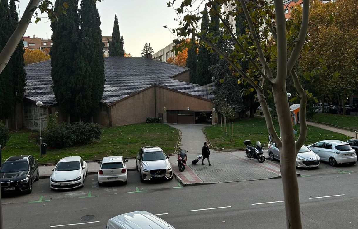 Alquiler oficina barata Madrid | Despacho Independiente en oficina compartida