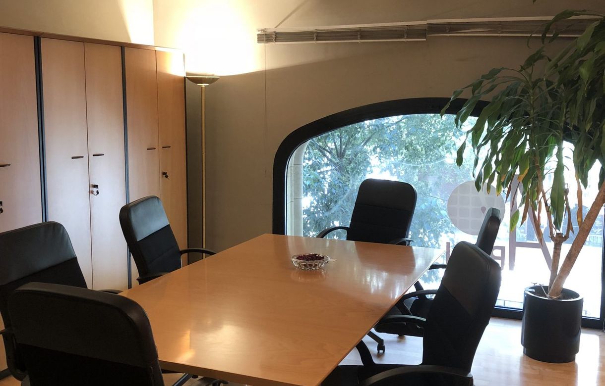 Business center en Barcelona al lado de la Pedrera (Casa Milá) - Image 3