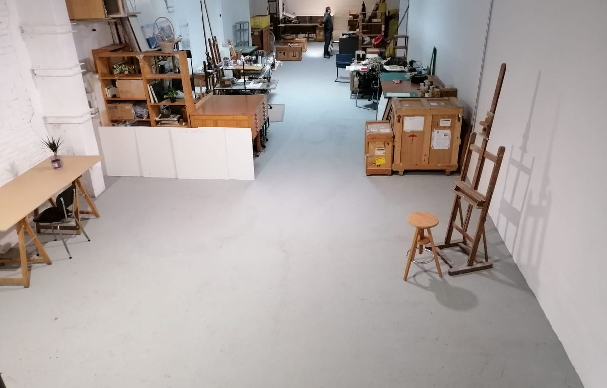 Espacio diáfano en taller compartido en  Sants, Barcelona.
