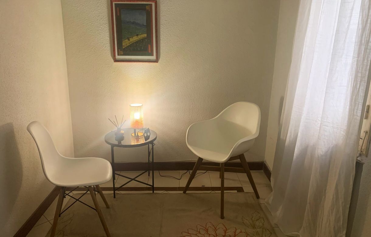 Alquilar sala en un ambiente sereno y cuidado