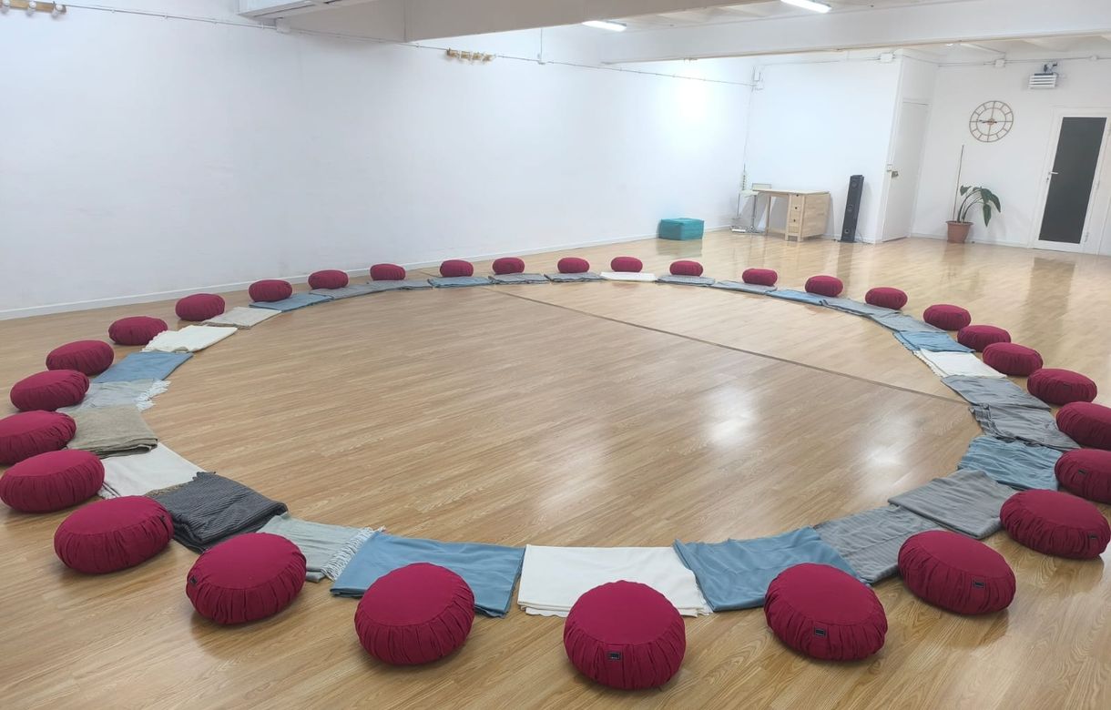 Sala Grupos en Gracia | Baile | Yoga | Música | Meditación |