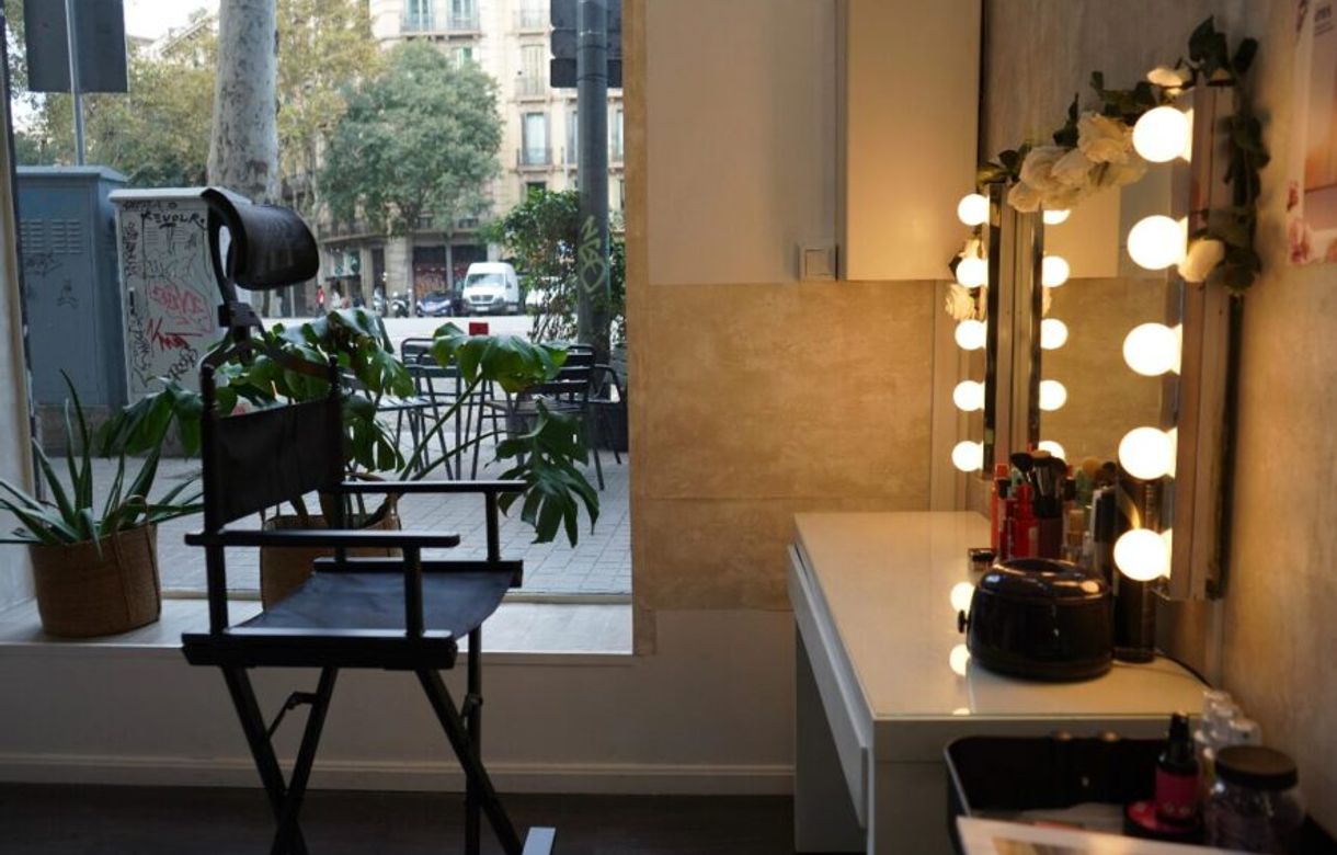 Alquiler peluquería | Manicurísta