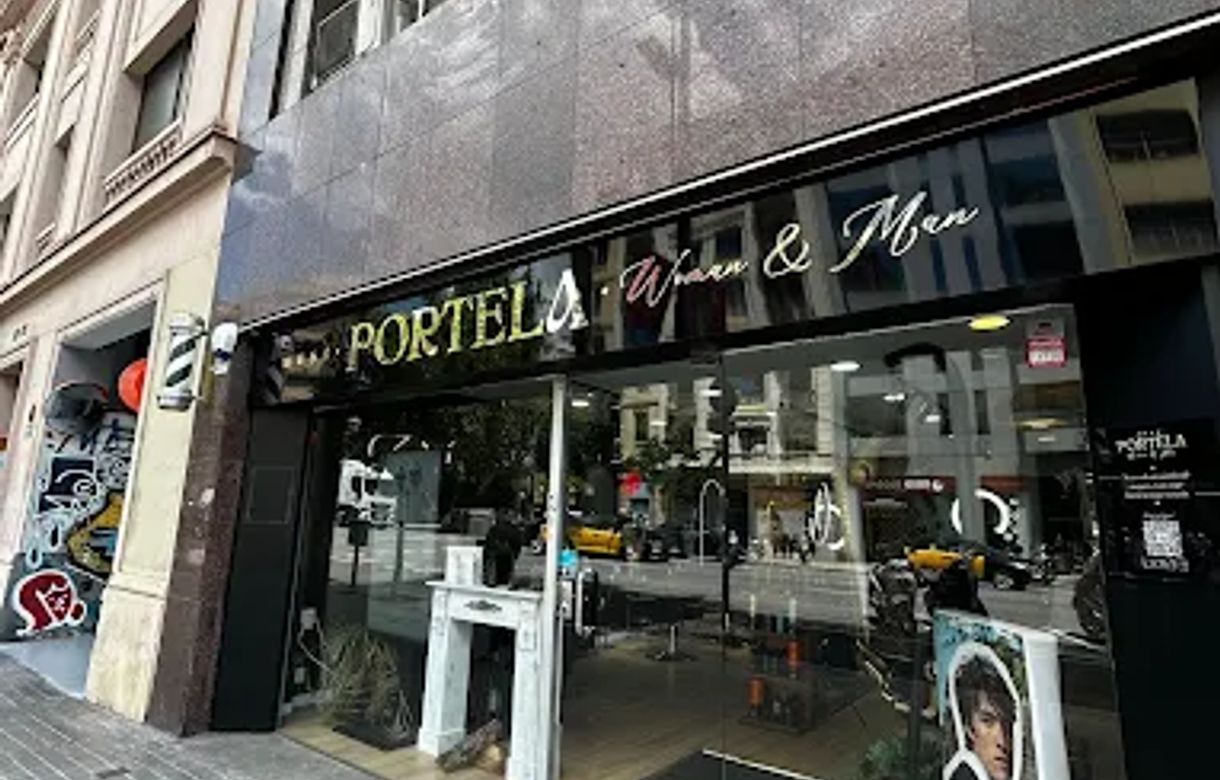 alquilar cabina estética Barcelona | Manicura | Tocadores... - Image 6