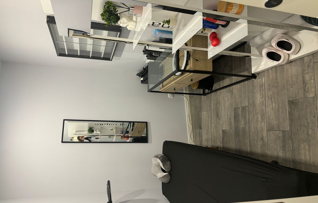 Alquiler de cabina estética Barcelona | Se alquila cabina de estética equipada y bonita