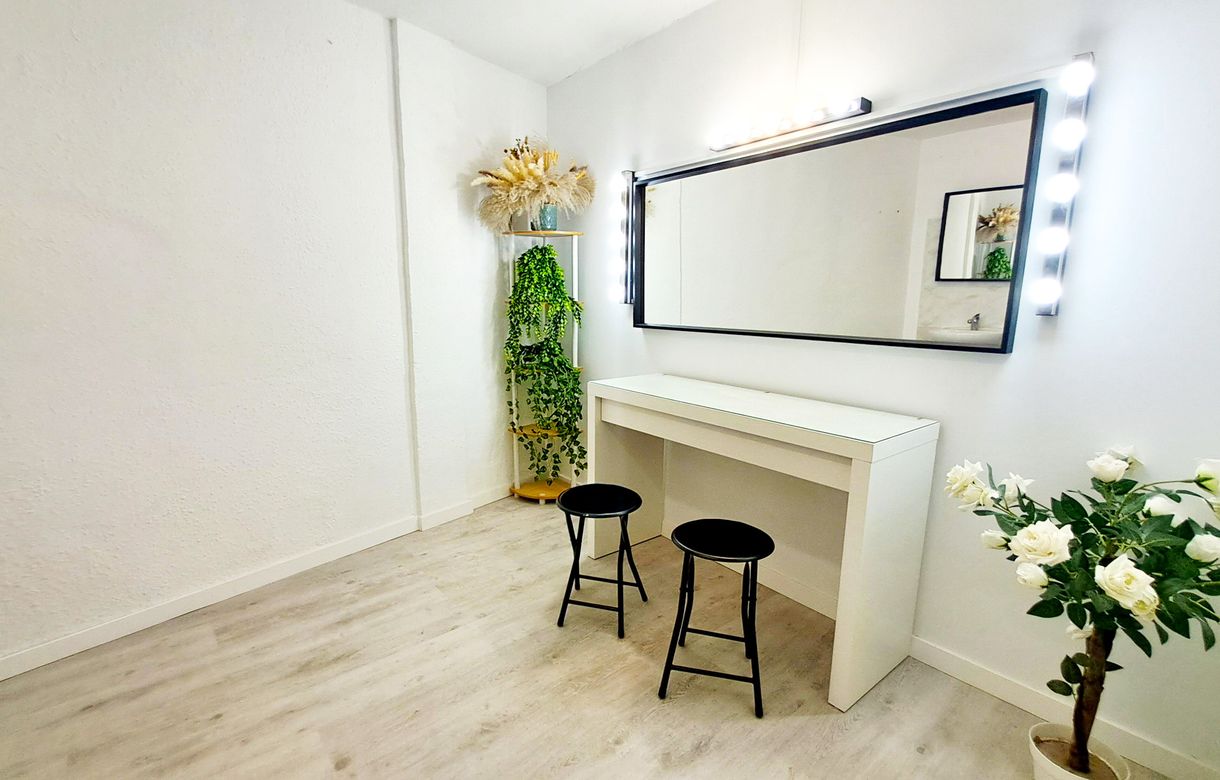 Localizaciones Madrid | Alquiler nave reuniones, rodajes, talleres, presentaciones... - Image 5