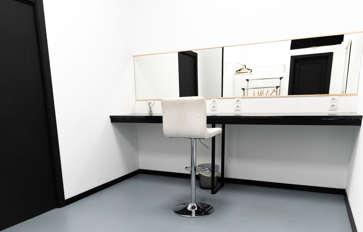 Alquiler estudio foto Madrid |  Estudio fotográfico y plató audiovisual profesional en Madrid (Carabanchel) - Image 6