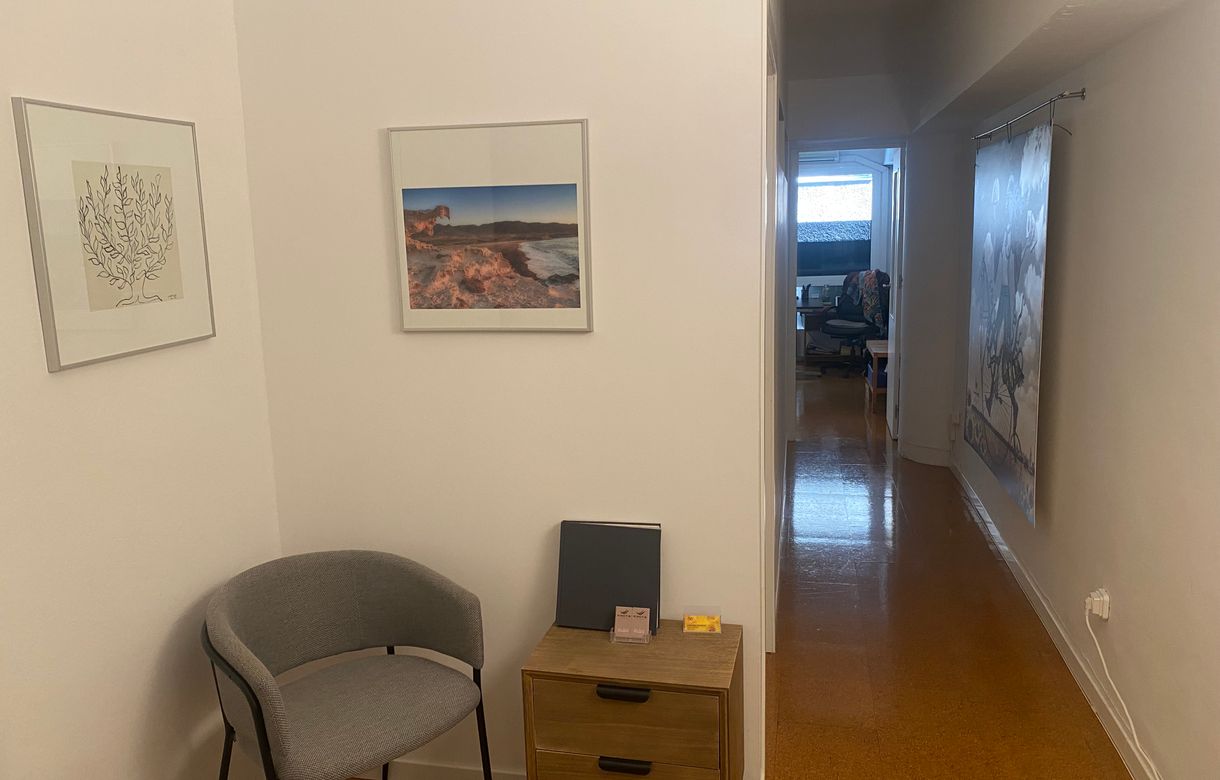 Salas para terapias con camilla hidráulica  - Image 2