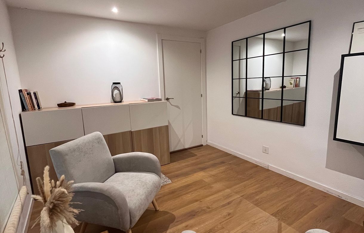 Alquiler salas terapia Barcelona | Se alquila sala acogedora en centro de yoga
