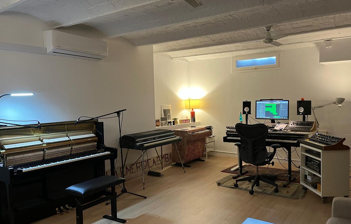 Salas de ensayo Barcelona | Alquiler de local por franjas semanales fijas (Sagrada Familia)