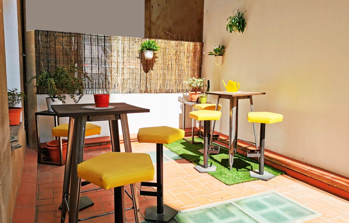 Despacho Barcelona compartido con salita de videoconferencias y reuniones - Image 3