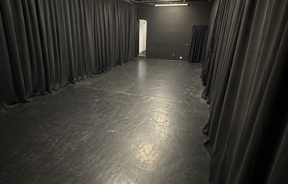 Sala de ensayo palermo villa crespo | Sala amplia en Villa Crespo para ensayos, clases, castings y talleres