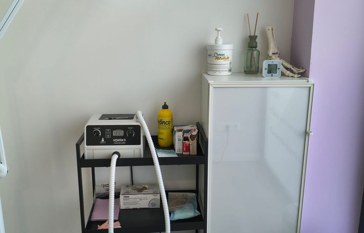 Alquiler salas podología en clínica de fisioterapia en Boadilla del Monte, con sala para tratamientos, gastos incluidos y estudio de la pisada. - Image 3
