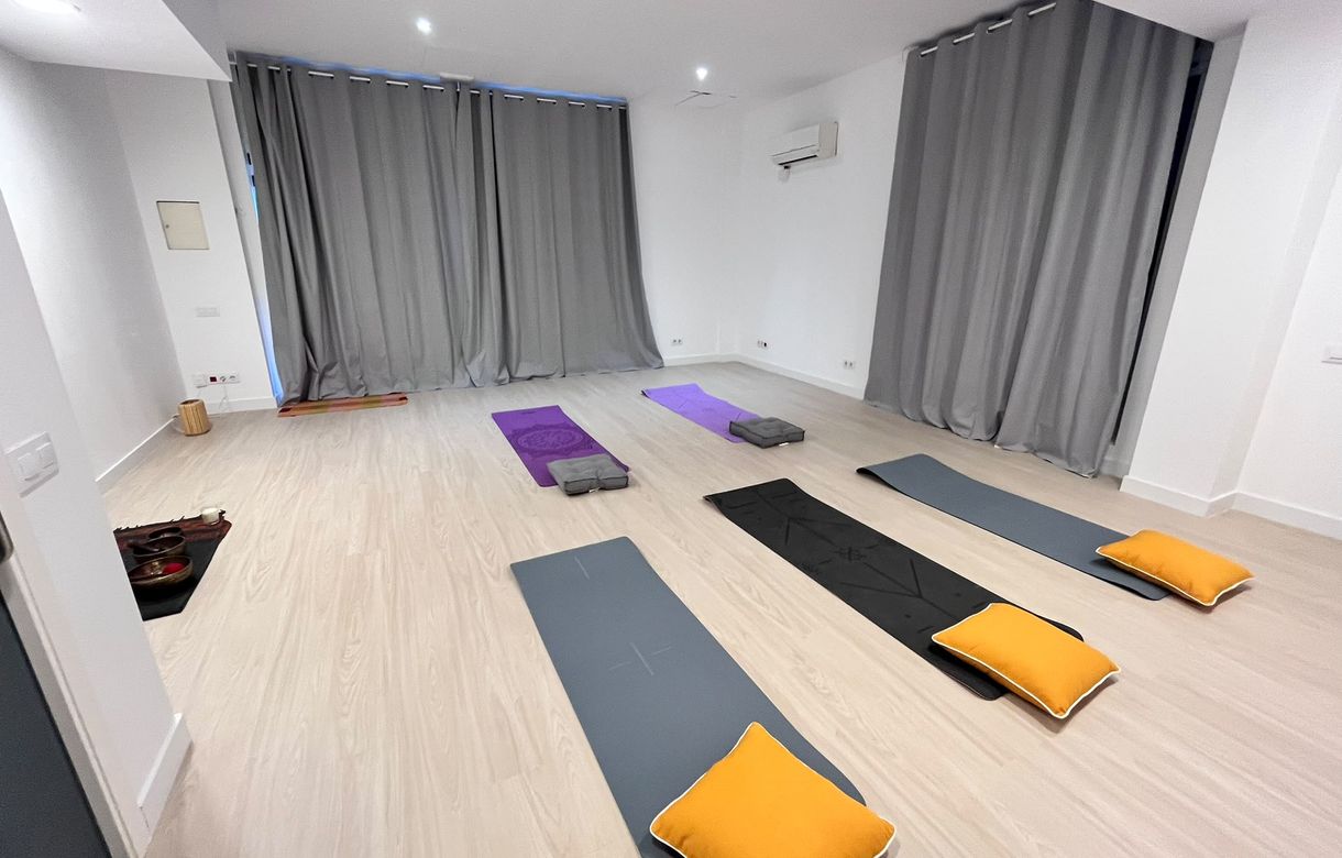 Alquiler sala yoga Sant Cugat | Espacio para Yoga, Meditación y Terapias en Sant Cugat - Image 2