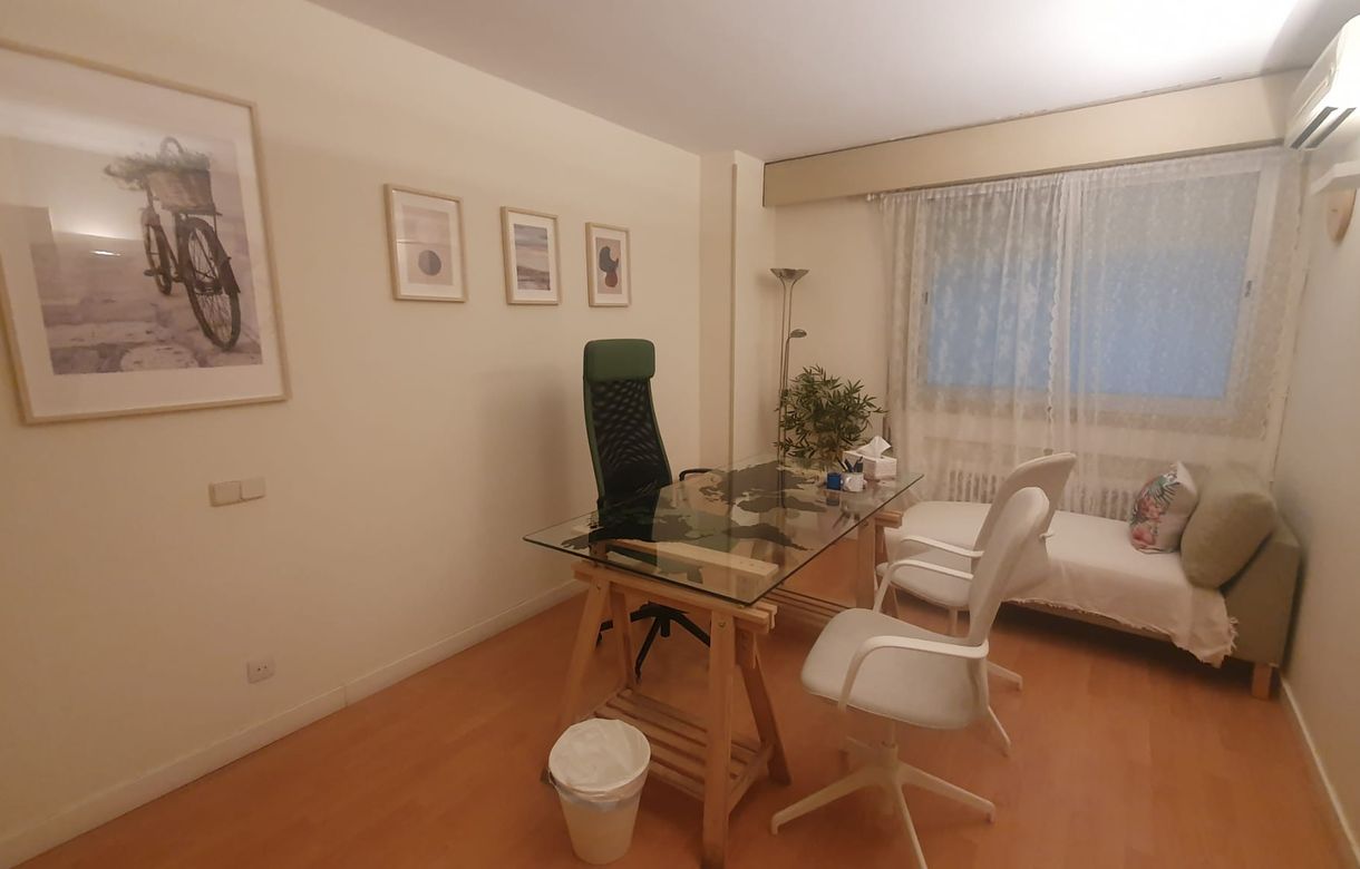 Alquiler clínica Madrid en barrio Salamanca con despachos profesionales, registro sanitario, sala de espera y alquiler flexible por meses, semanas u horas. - Image 5