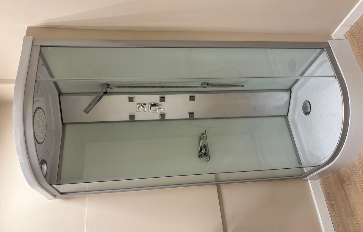 Cabina en centro de belleza - Image 3