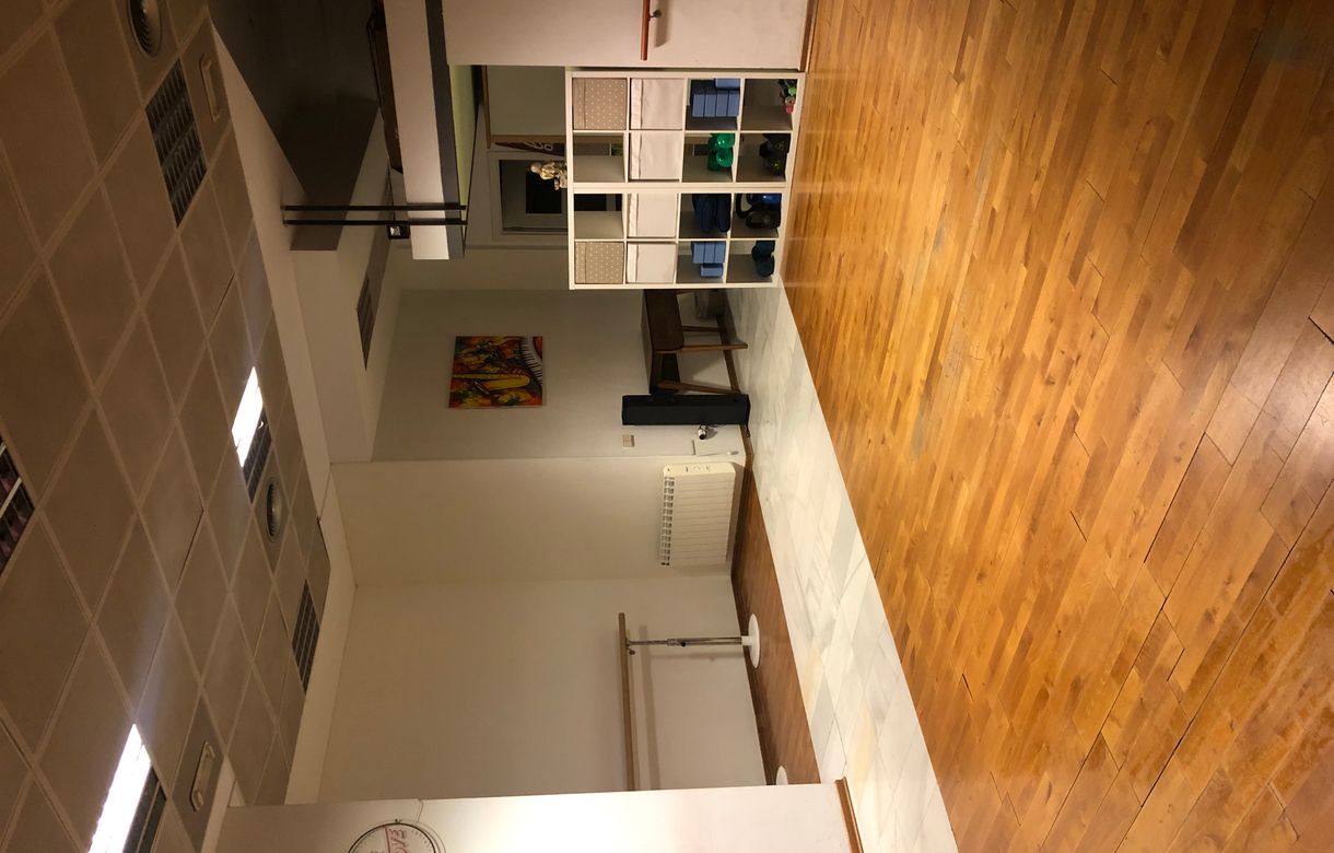 Locales ensayo por horas Madrid | SALA POLIVALENTE EN PRÍNCIPE PÍO | Sala amplia con espejos, sonido y buena luz para clases, talleres, ensayos y eventos. - Image 2