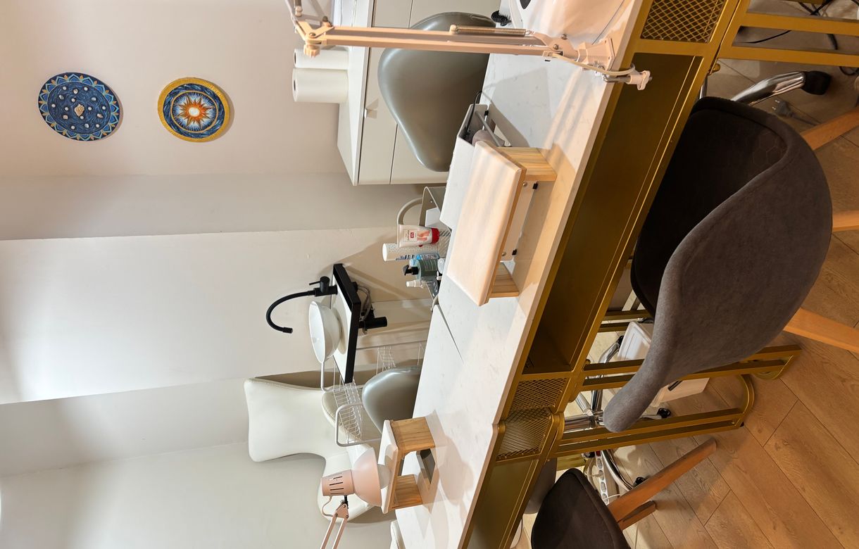 Cabina en centro de belleza - Image 4