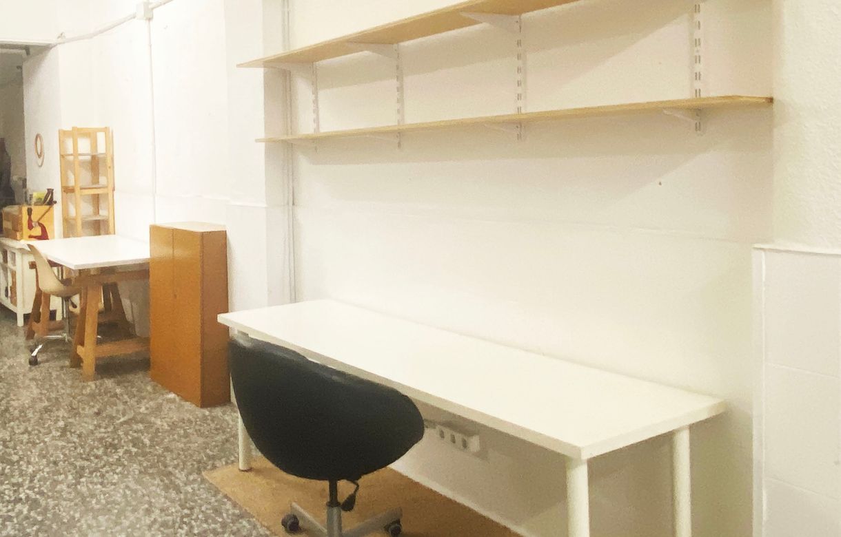 Taller creativo Barcelona | Espacio en taller compartido en Gràcia, Barcelona_Space available in a shared creative studio - Image 3