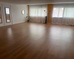 Alquiler de salas por hora | Sala grande y luminosa