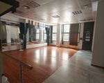 Locales ensayo por horas Madrid | SALA POLIVALENTE EN PRÍNCIPE PÍO | Sala amplia con espejos, sonido y buena luz para clases, talleres, ensayos y eventos.